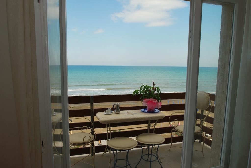 מרינה די קסטנייטו קרדוצ'י Vacanze Toscane In The Seaside חדר תמונה